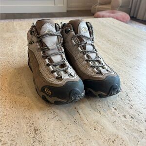 Oboz hiking boots